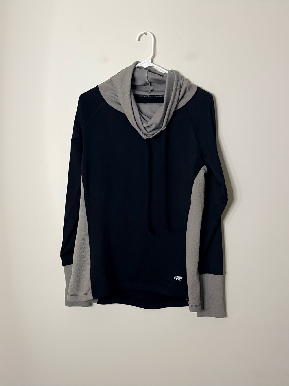 Marika Tek Dri Tek Women’s Medium Black Grey Hooded Long Sleeve Cozy Fall U7